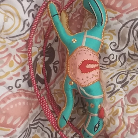 Beautiful toy or ornamint - Picture 2 of 4